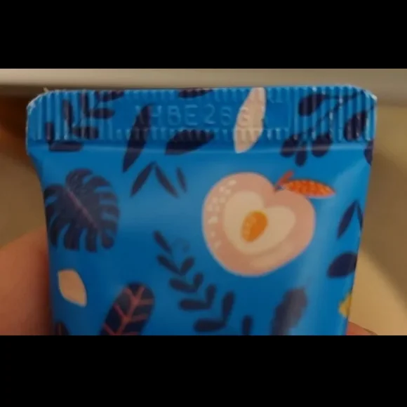 New Sadoer Peach & Plant Extract Hand Cream 30 g Nourish Hydrate Refine Smooth - Picture 7 of 7